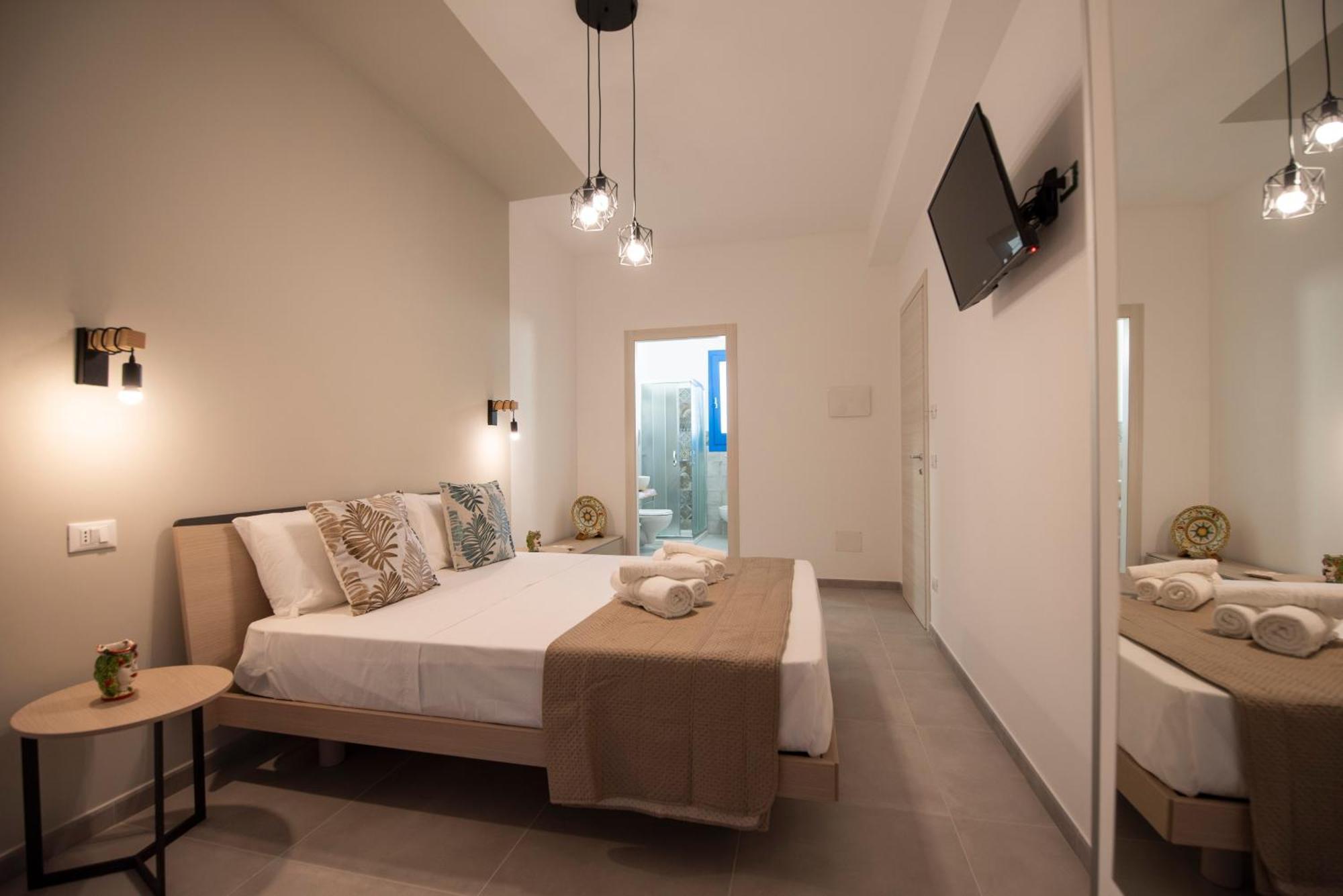 كاستيلوزو Bed And Breakfast Da Francesca المظهر الخارجي الصورة